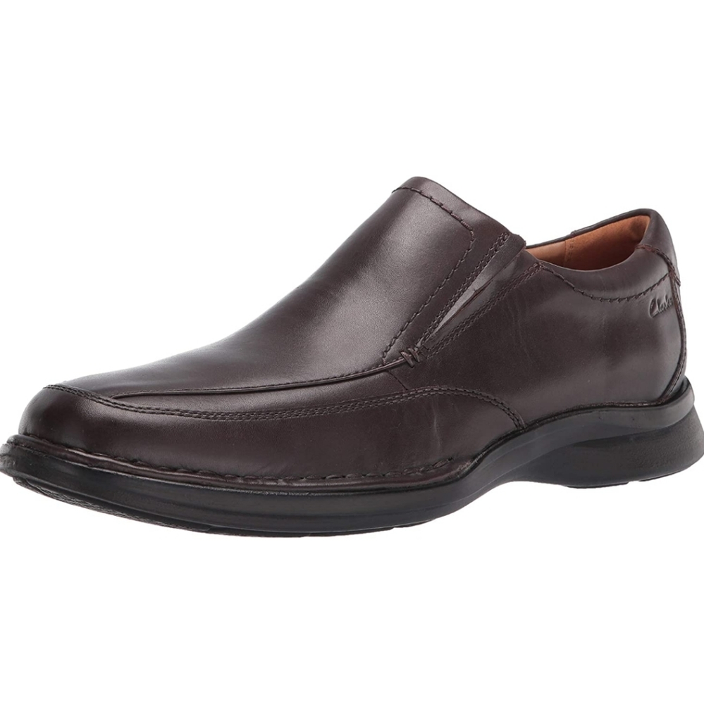 NWOT Men's Clark's  Clark's Shoes Color Brown Size US 12M